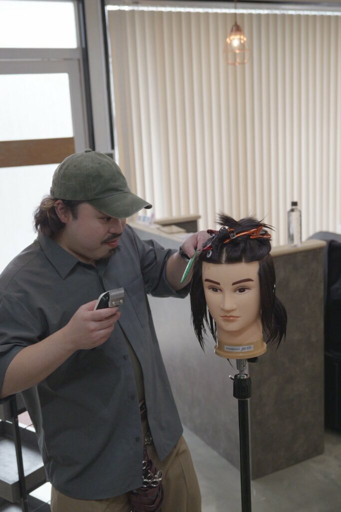 WAHL フェードカットセミナー 実践様子の写真