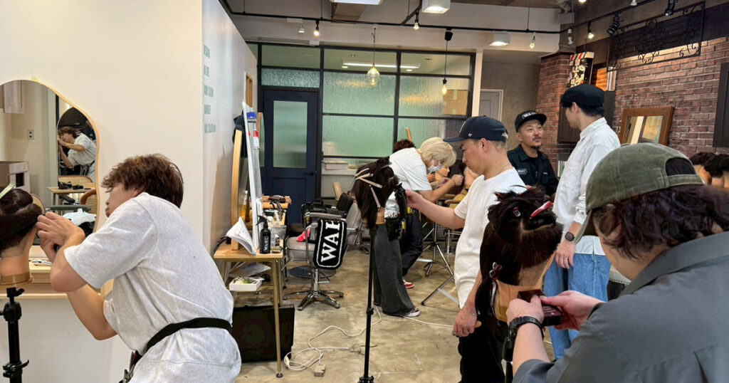 WAHL フェードカットセミナー ハイフェード 練習風景の写真