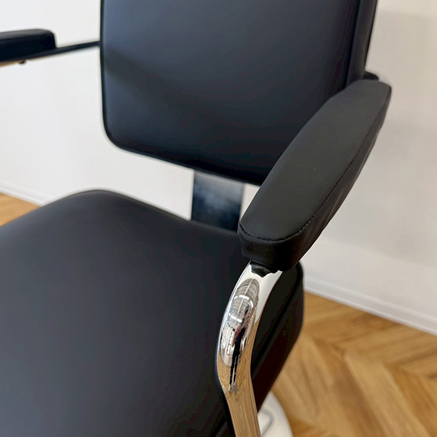 Framu design スタイリングチェア クシカ アームの拡大画像