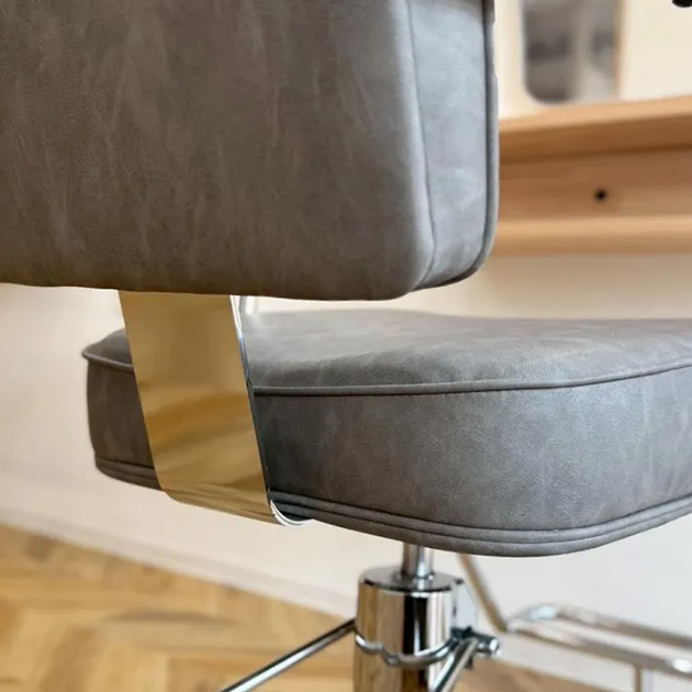 Framu design スタイリングチェア クシカ 座面 パイピングの画像