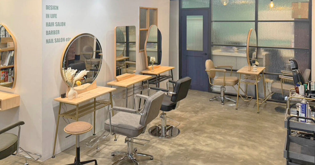 サロンマーケット　池袋ショールーム　内装