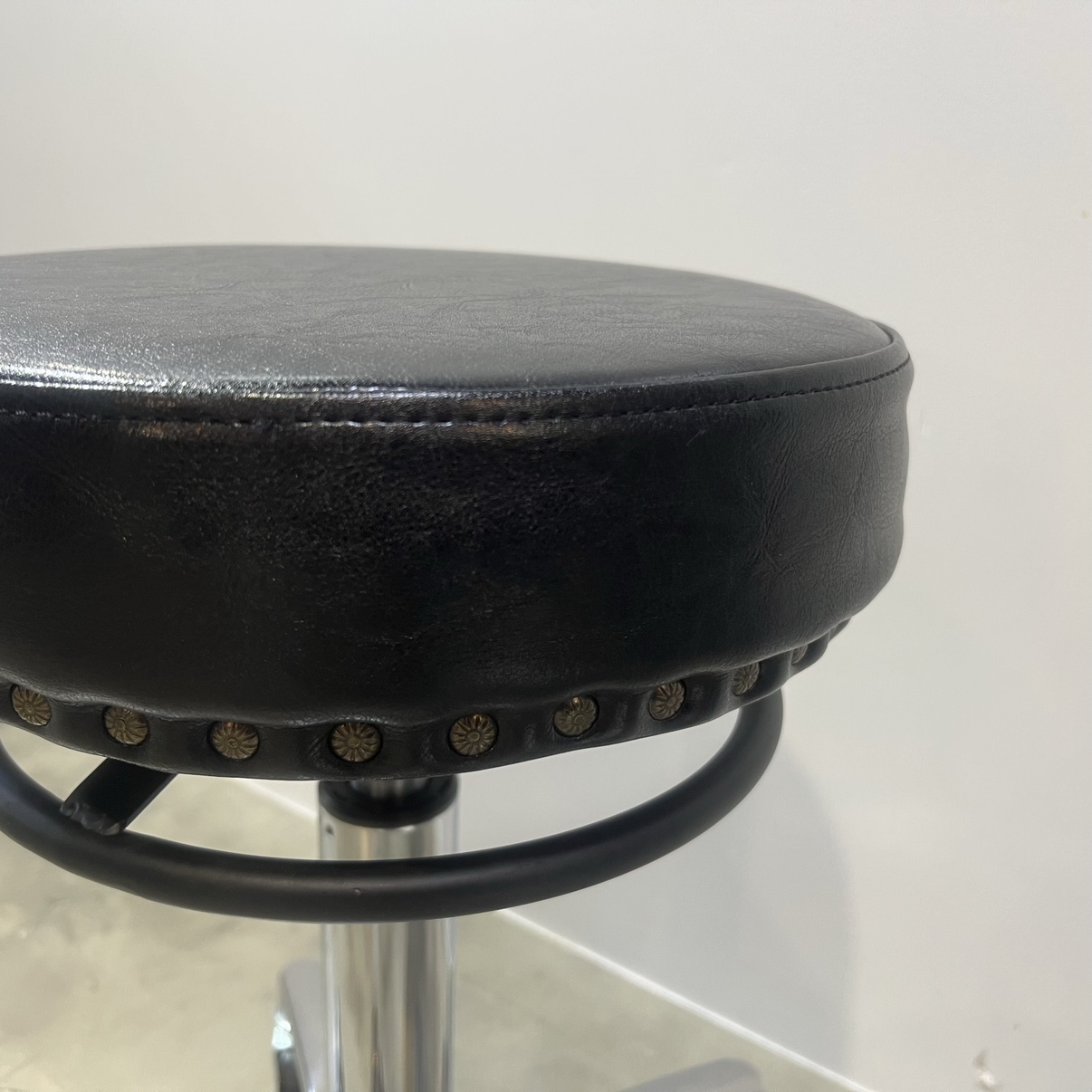 Framu design　フラムデザイン　スツール　カット椅子　ブラック　座面の画像