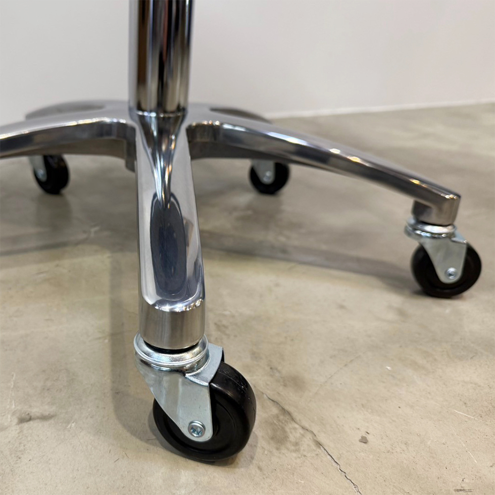 Framu design　フラムデザイン　スツール　カット椅子　脚の画像