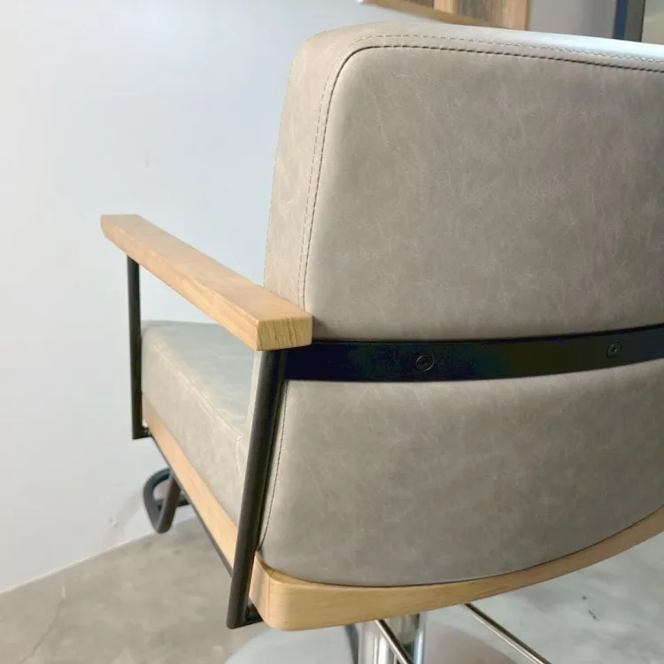 Framu design フラムデザイン スタイリングチェア グレーの詳細画像②